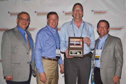 ISCO leadership receiving the 2015 PPI project of the year award